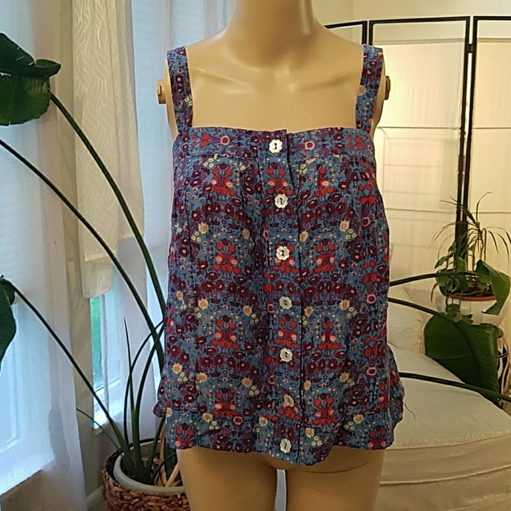Boho hippie box style tank top with shell buttons